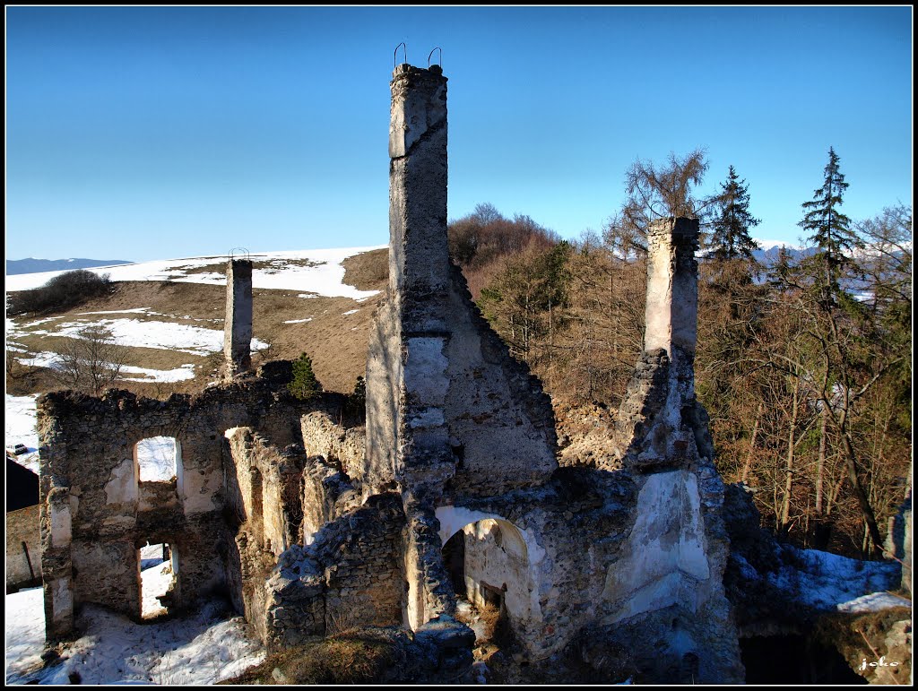 RUINY SKLABINSKÉHO HRADU /Castle Sklabiňa / by < JOKO >