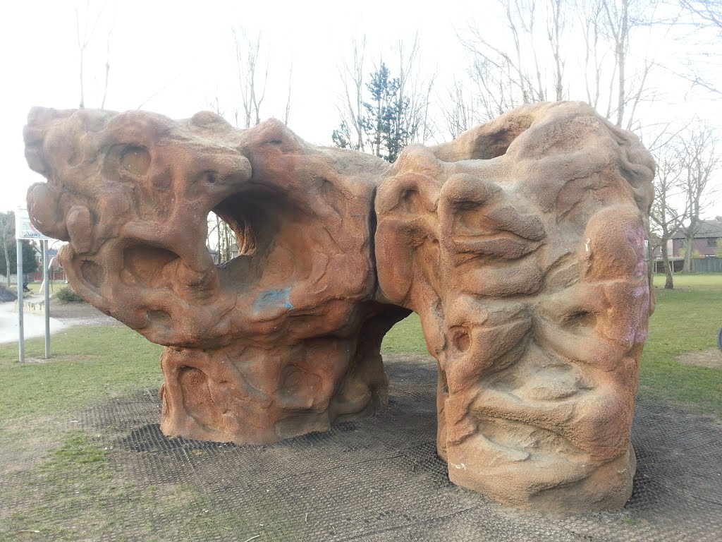 Longford Park Bendcrete boulder by muldydoona