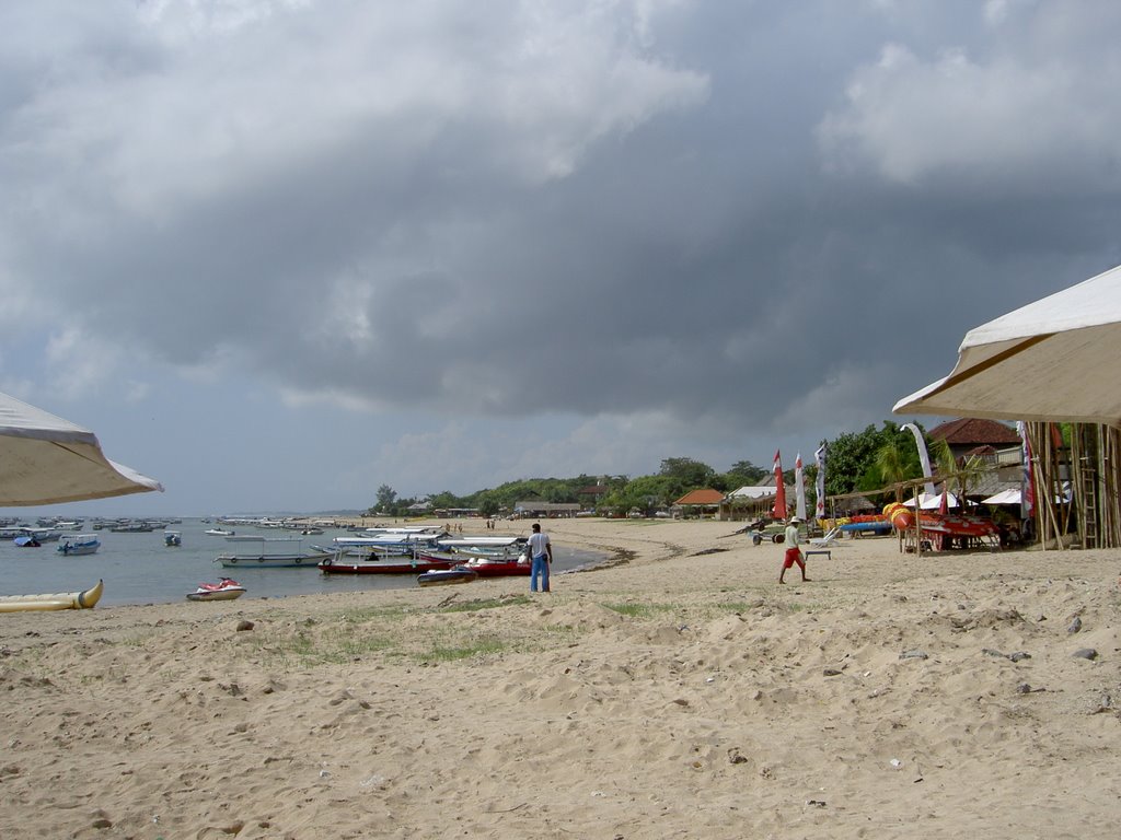 Strand bij Tao by benvanloozenoord