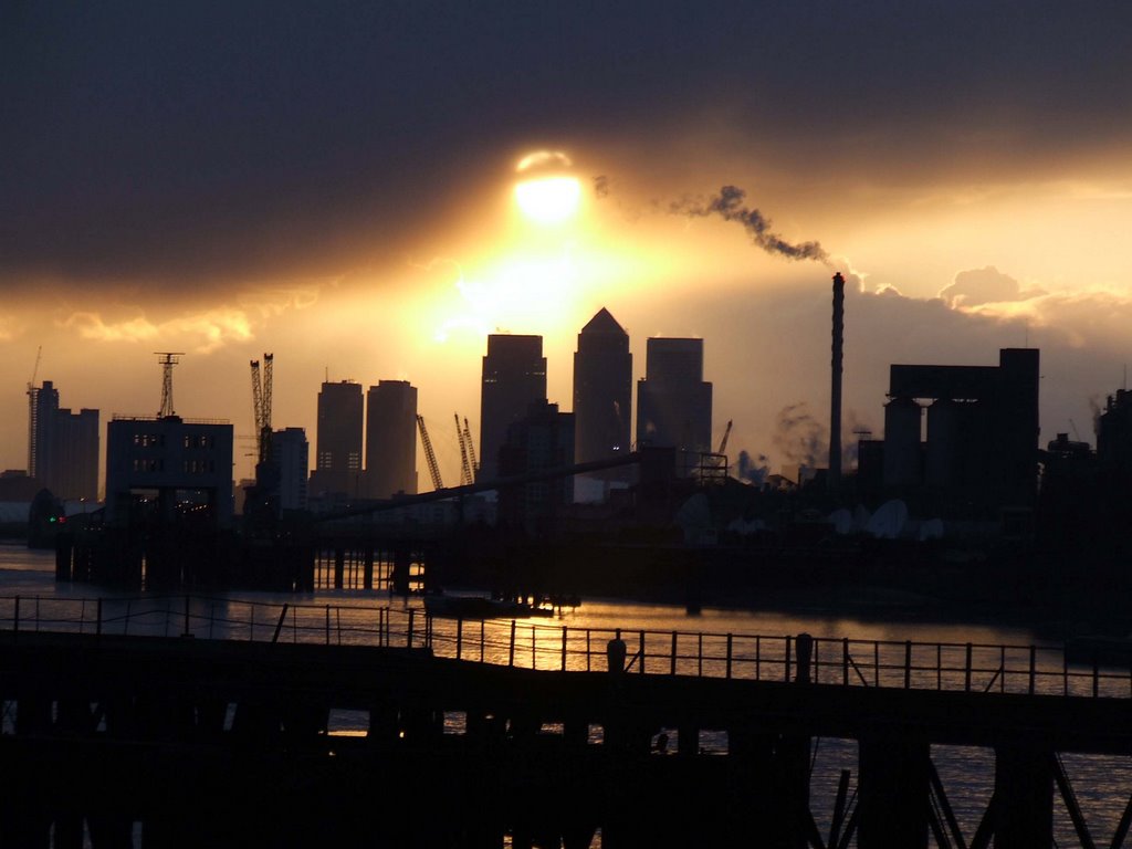 Canary Wharf sunset from Thames Path in West Thamesmead by ufo22jim