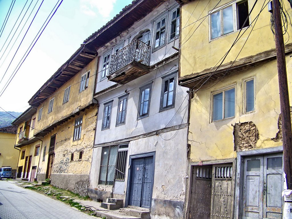 Old Architecture near Dva Bresta (Стари куќе кај Два Бреста - поглед од Певчина) by Dragan Josifoski