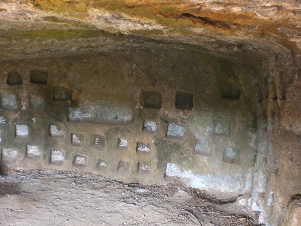 Grotta delle monache - loc. Palazzolo by Amerigo Ormea