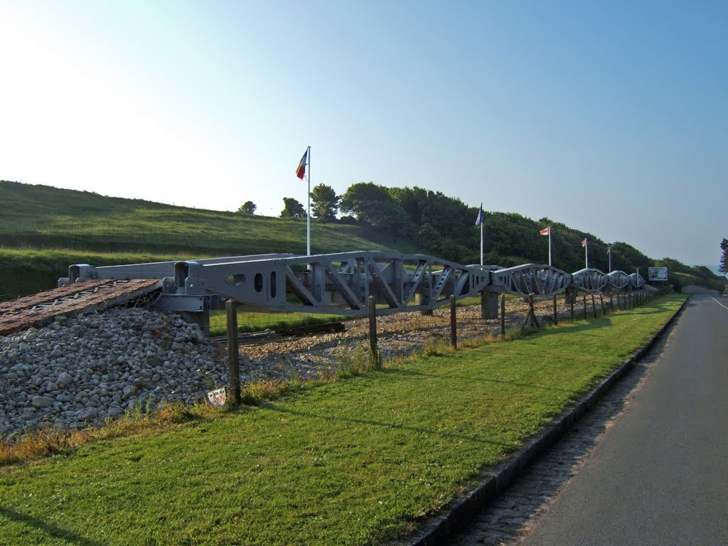 Passerelles d'Omaha beach by joel.herbez