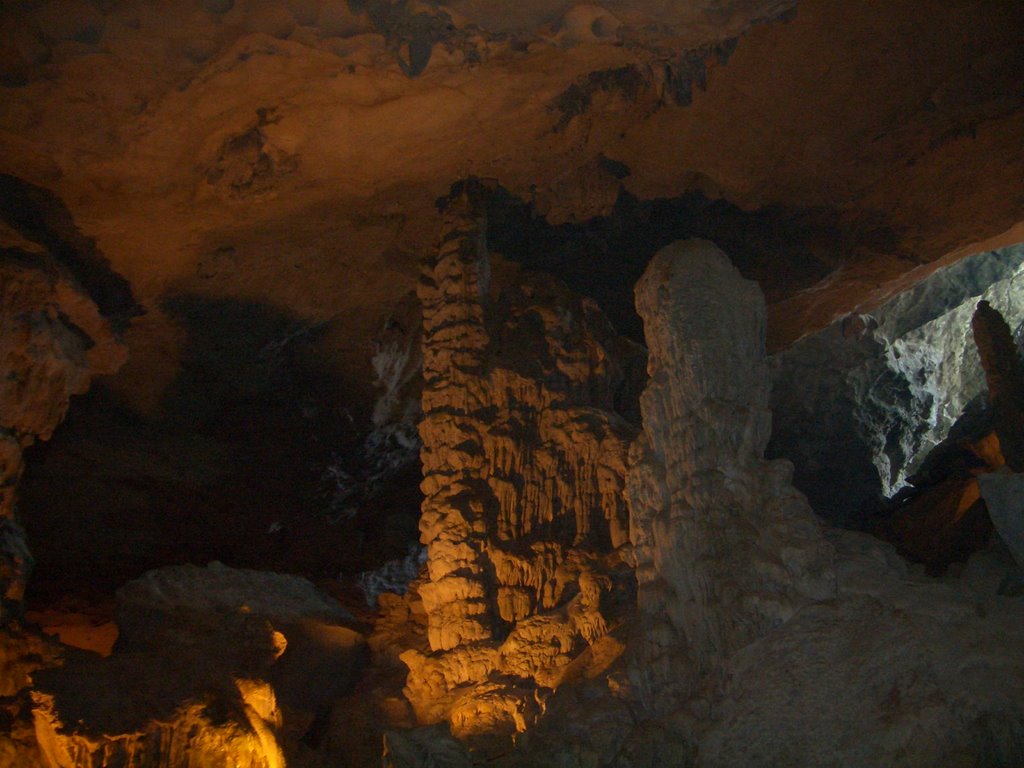 VIENTAM - Halong Bay - Visiting the caves II by BANFAR