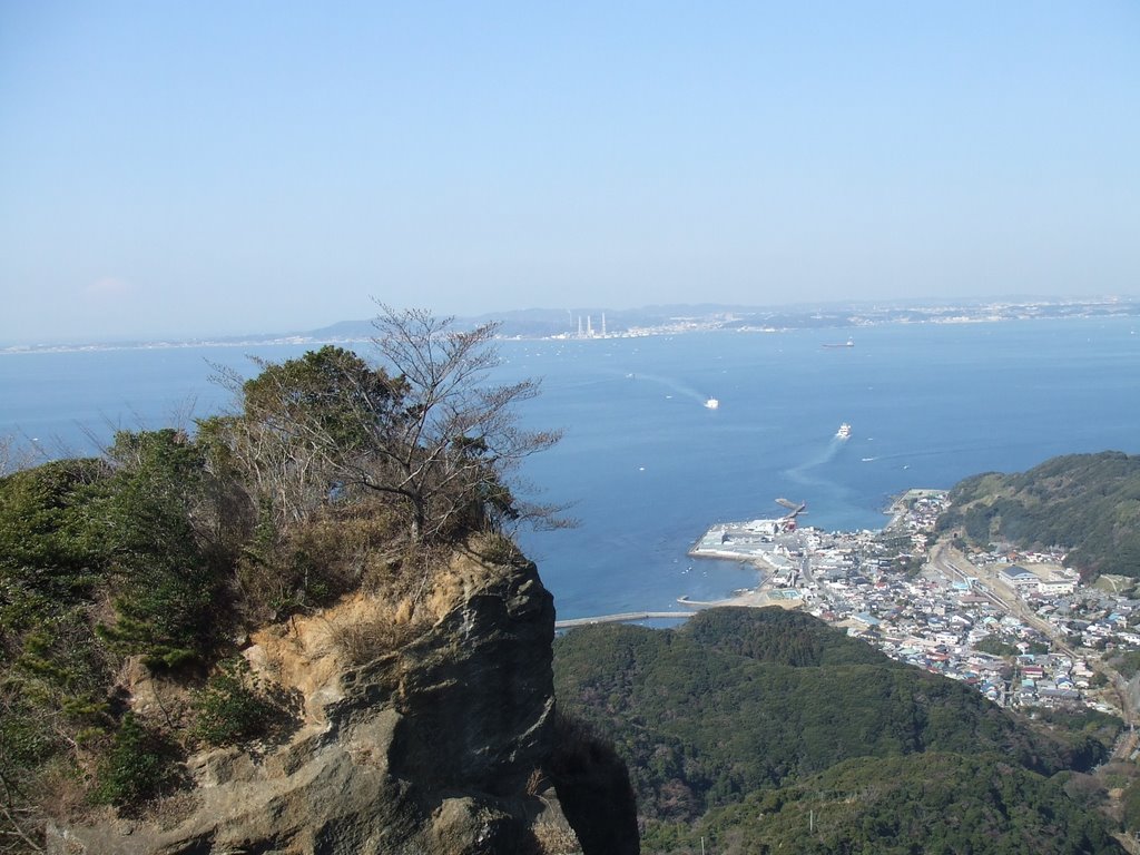 Ferry Hamakanaya-Kurihama（鋸山から東京湾フェリー） by katsuhiro