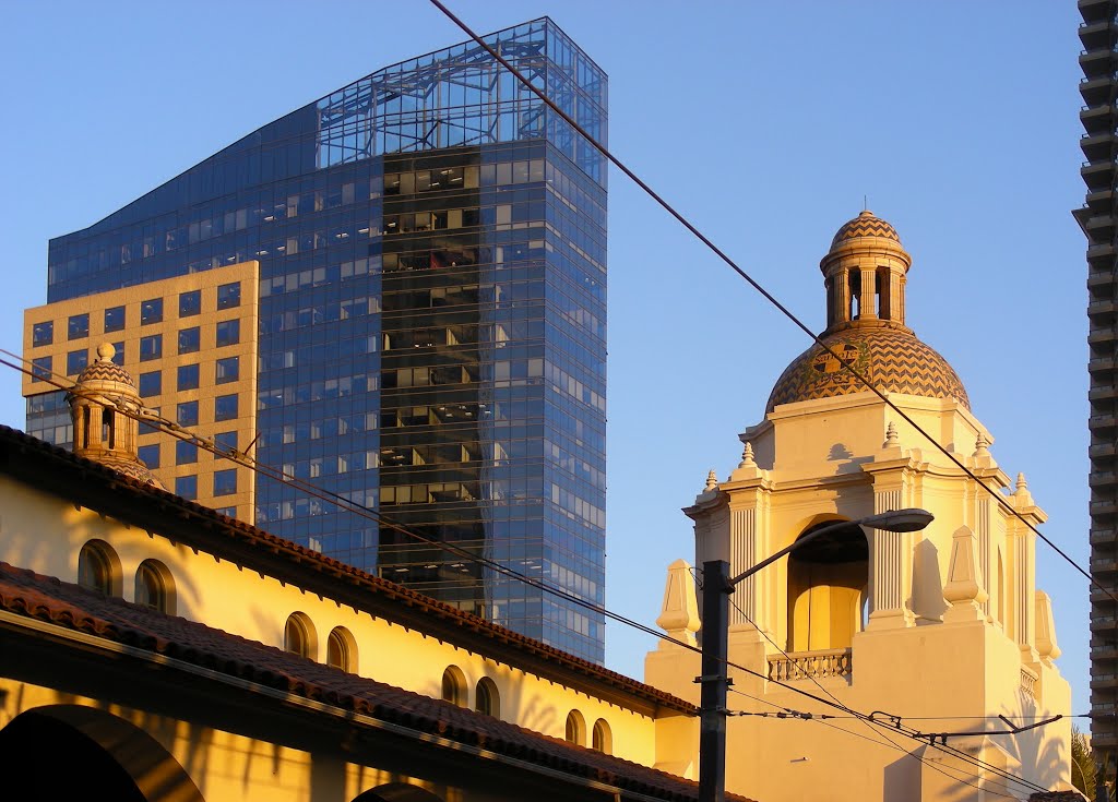 Santa Fe Station in FG Broadway building in back by NadoHeinz