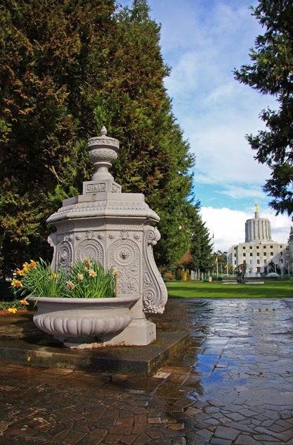 Wilson Park and the Oregon State Capitol by © Michael Hatten http://www.sacred-earth-stud