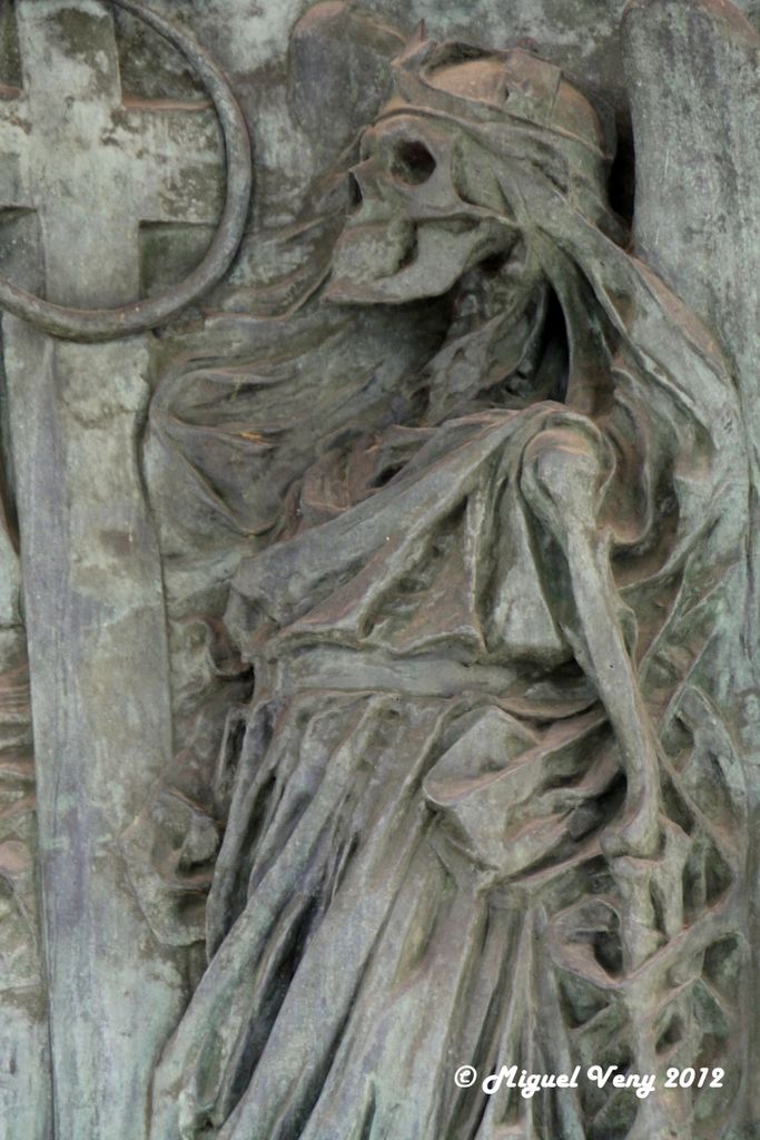 «Cementerio Mirogoj» Aleja Hermanna Bollea - Zagreb - Croacia by Miguel Veny