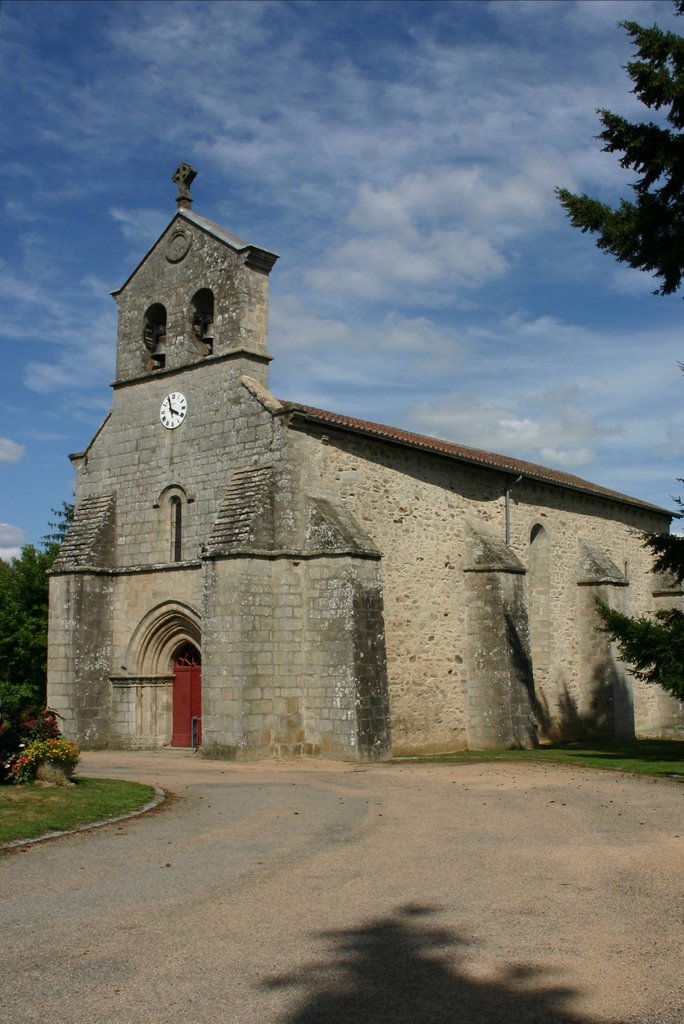 Le Palais-sur-Vienne : église templière by macrobert