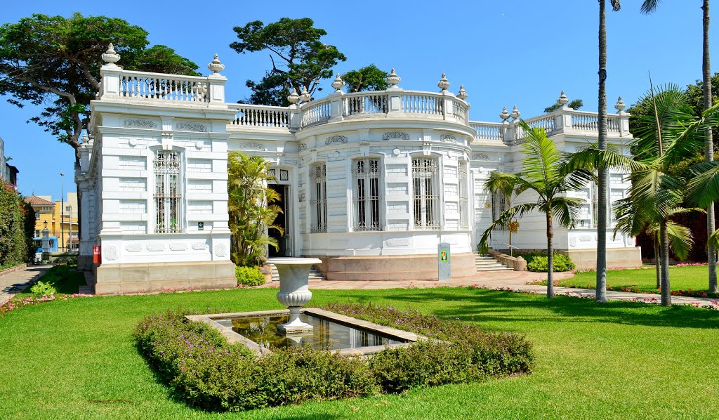 Museo Pedro de Osma, Barranco, Peru by Norbert Kurpiers