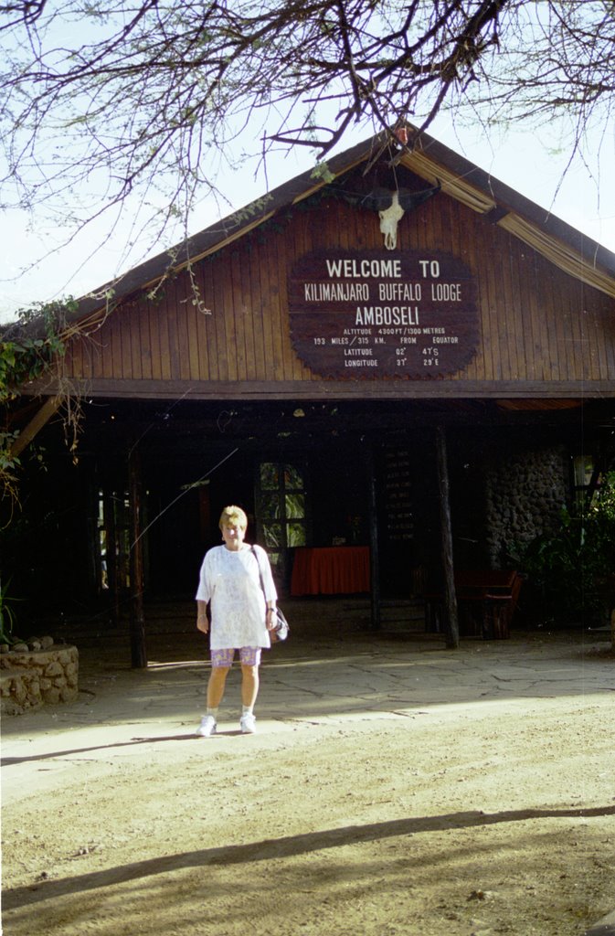 Kilimanjaro Buffalo Lodge by Günter Kaiser