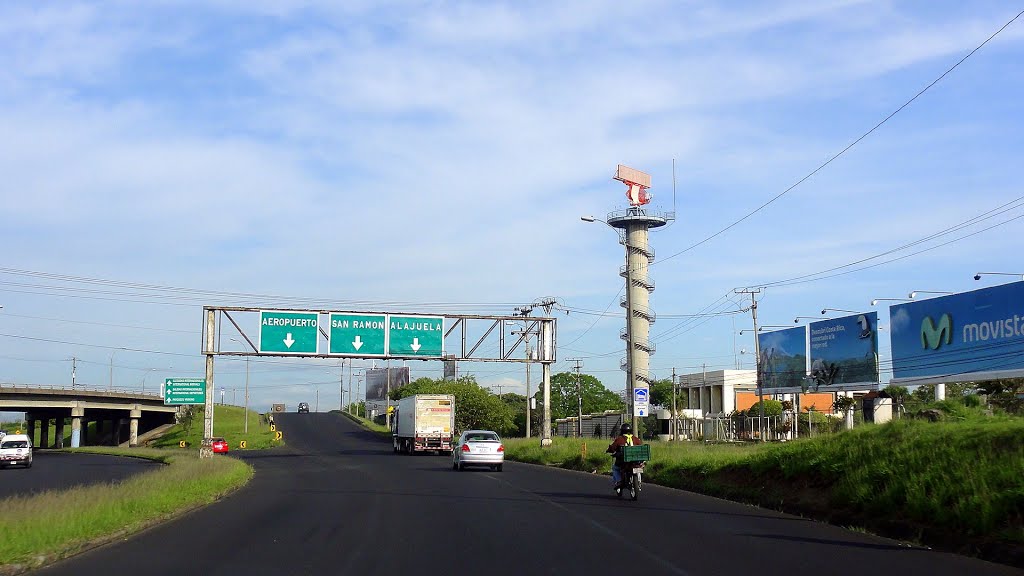 COSTA RICA Autopista 1 Panamericana, Alajuela by Talavan