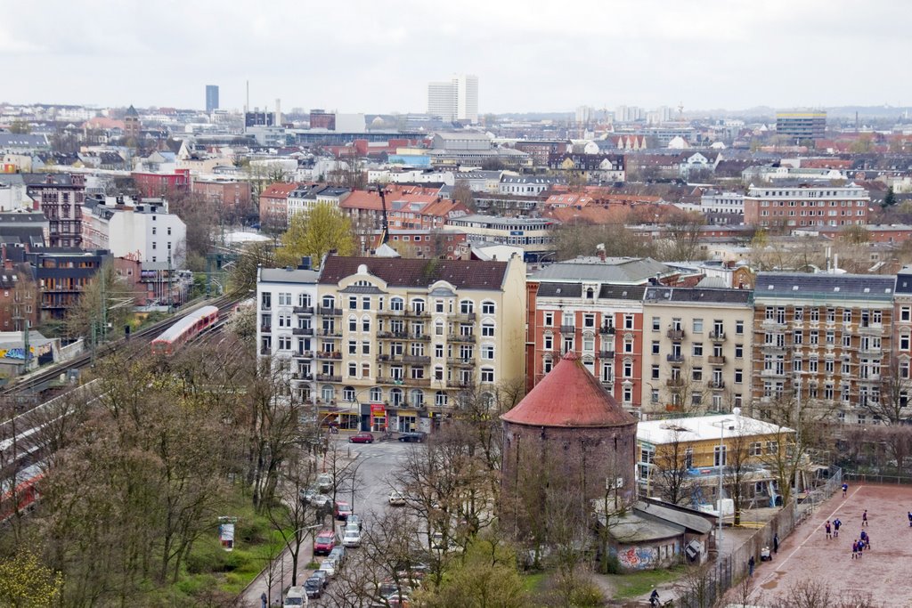 Blick aus dem Wasserturm Sternschanze by nilsHH