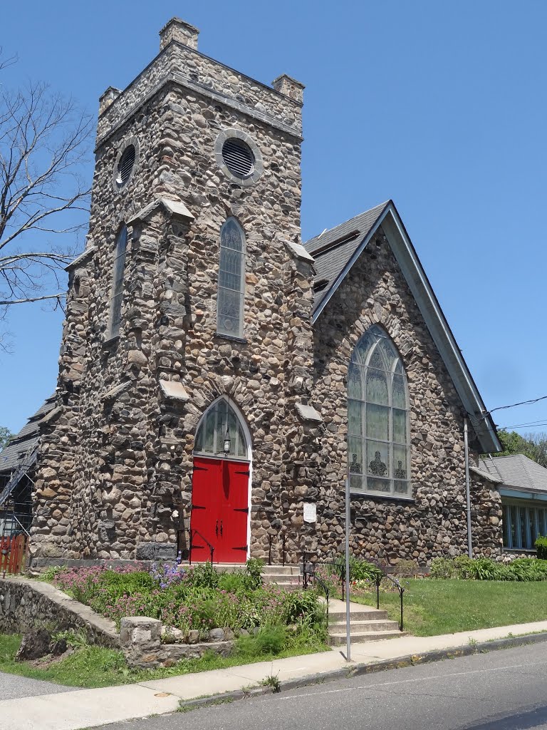 St Thomas Episcopal Church by rogerking