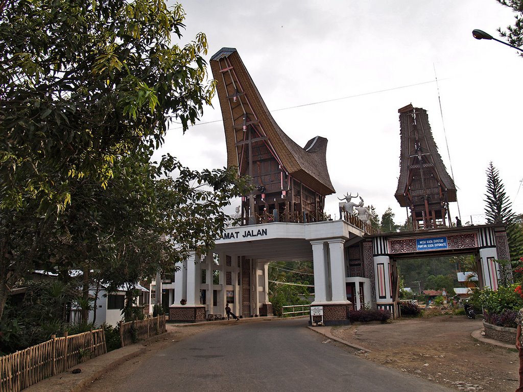 3ª frontera del pueblo Toraja (09-2005) by Francisco Laiz