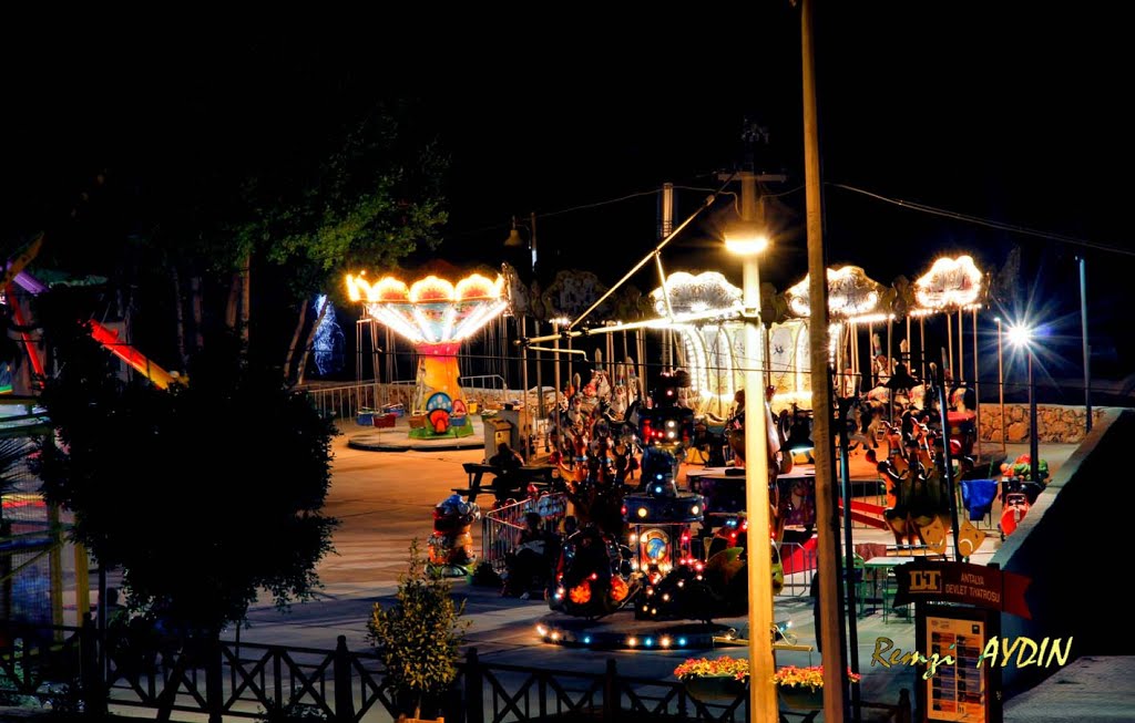 Antalya'dan gece manzarası Atatürk parkı / ANTALYA by Remzi Aydın