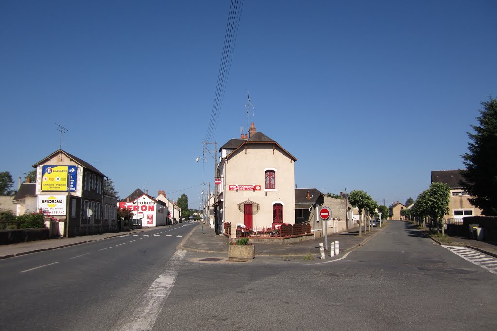 La rue de la République et la rue de Ruffec, au BLANC (Indre). by JOJO 4 9