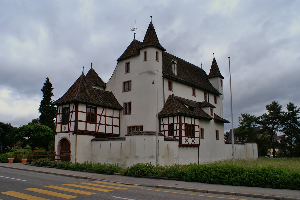 Schloss Pratteln by Peter van der Wielen