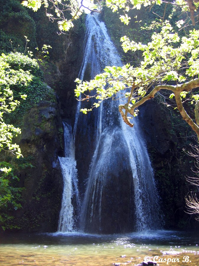 Crete has not many waterfalls but nice ones (Crete, Sitia, 2008) by Caspar Bichsel