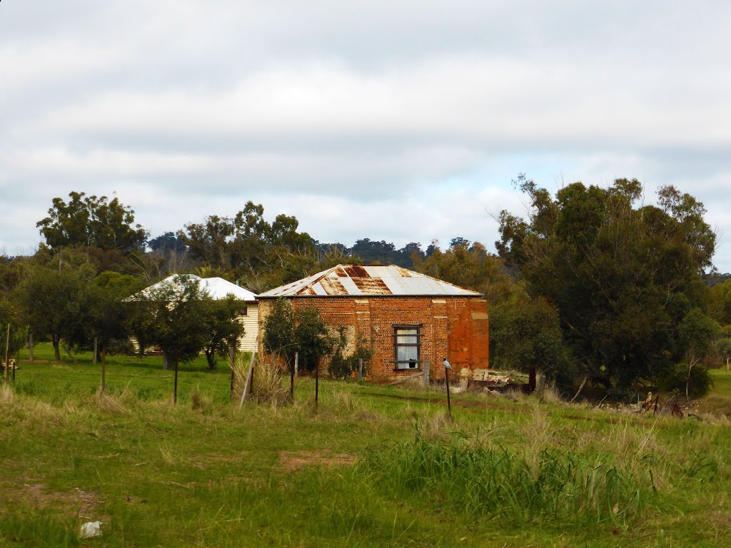 Heritage Building, Albany Highway, Williams, Western Australia by Stuart Smith