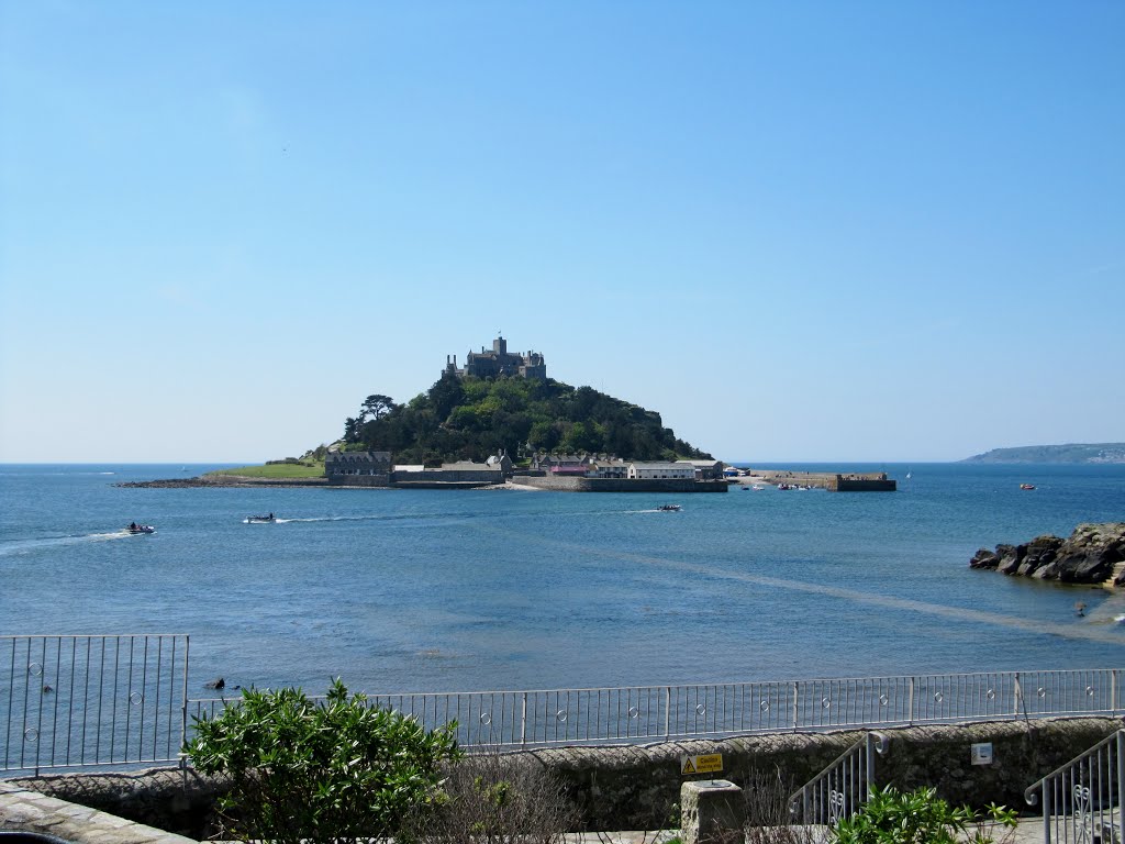 St Michael's Mount, Marazion by oldchippy