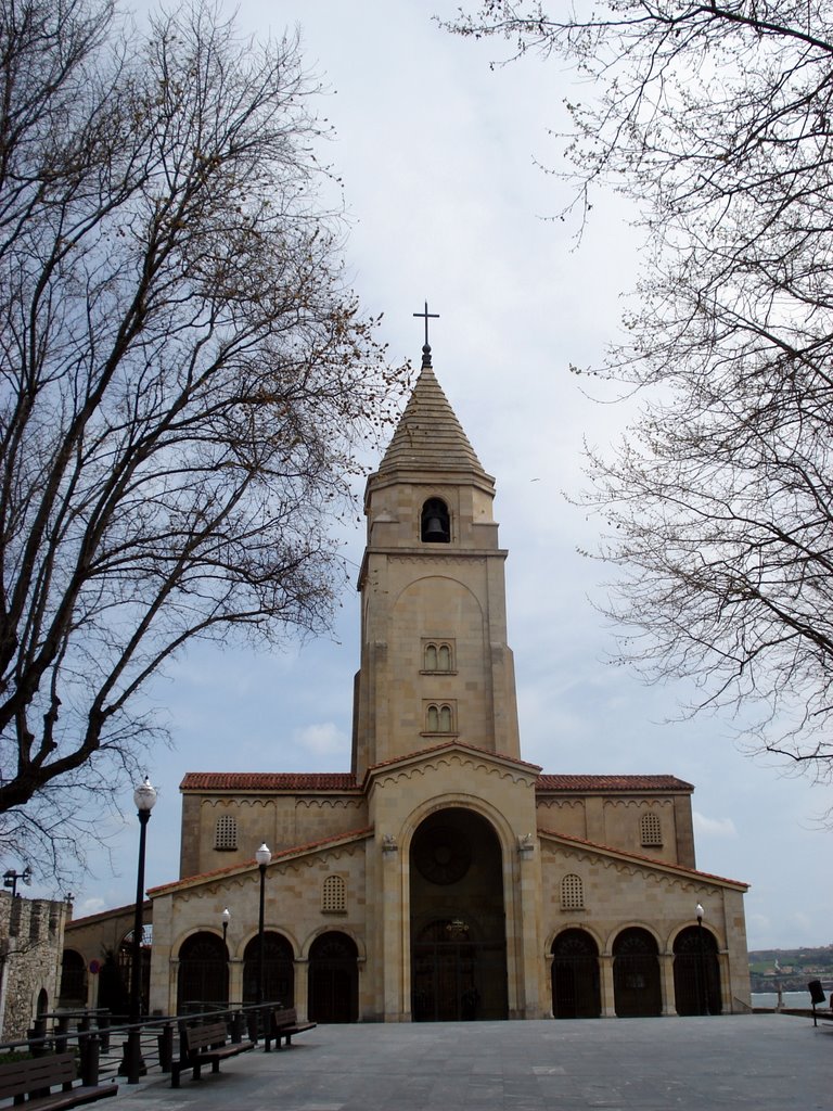 Iglasia de San Pedro-Gijón by jenper