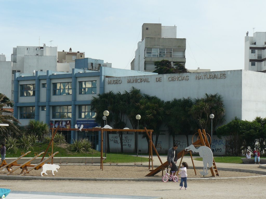 Museo Municipal de Ciencias Naturales "Lorenzo Scaglia", Plaza España, Mar del Plata by Sandymar