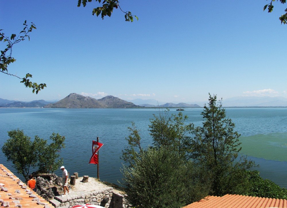 Picnic above lake by Mitmount