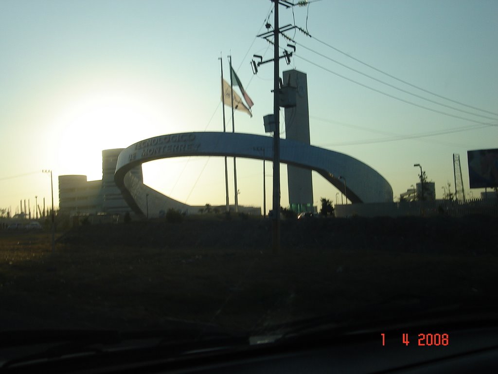 Entrada del tec de monterrey pipopelandia al amanecer by latinmexec