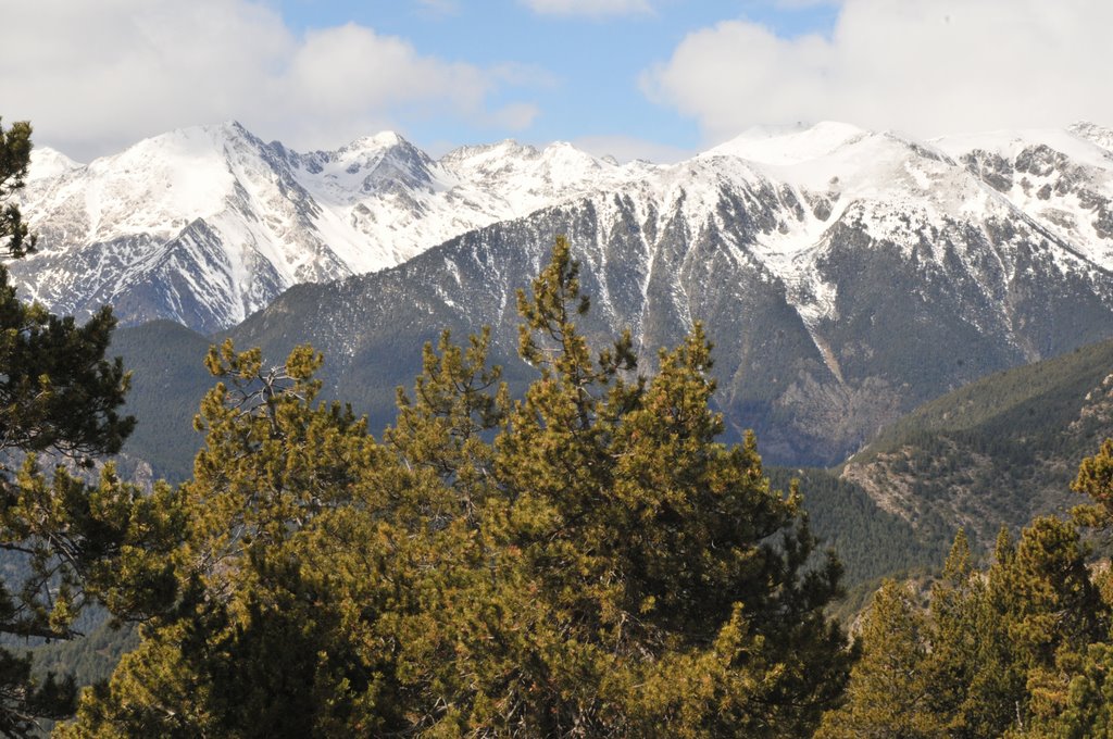 Pirineu al Coll d' Ordino. Començament de Primavera by pere domingo