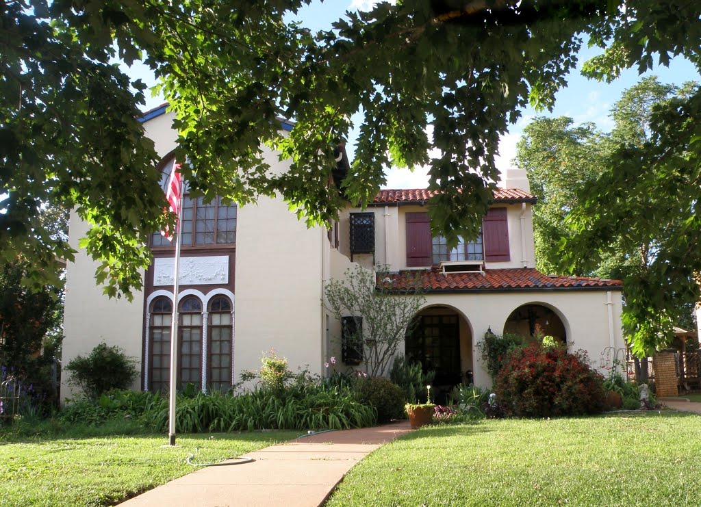 Oklahoma City, OK - Lincoln Terrace Historic District - 621 NE 16th St. by MARELBU