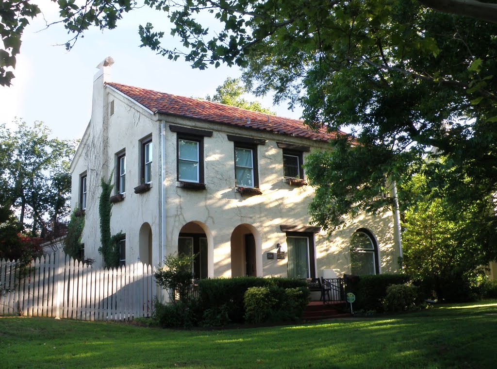 Oklahoma City, OK - Lincoln Terrace Historic District - 632 NE 15th St, by MARELBU