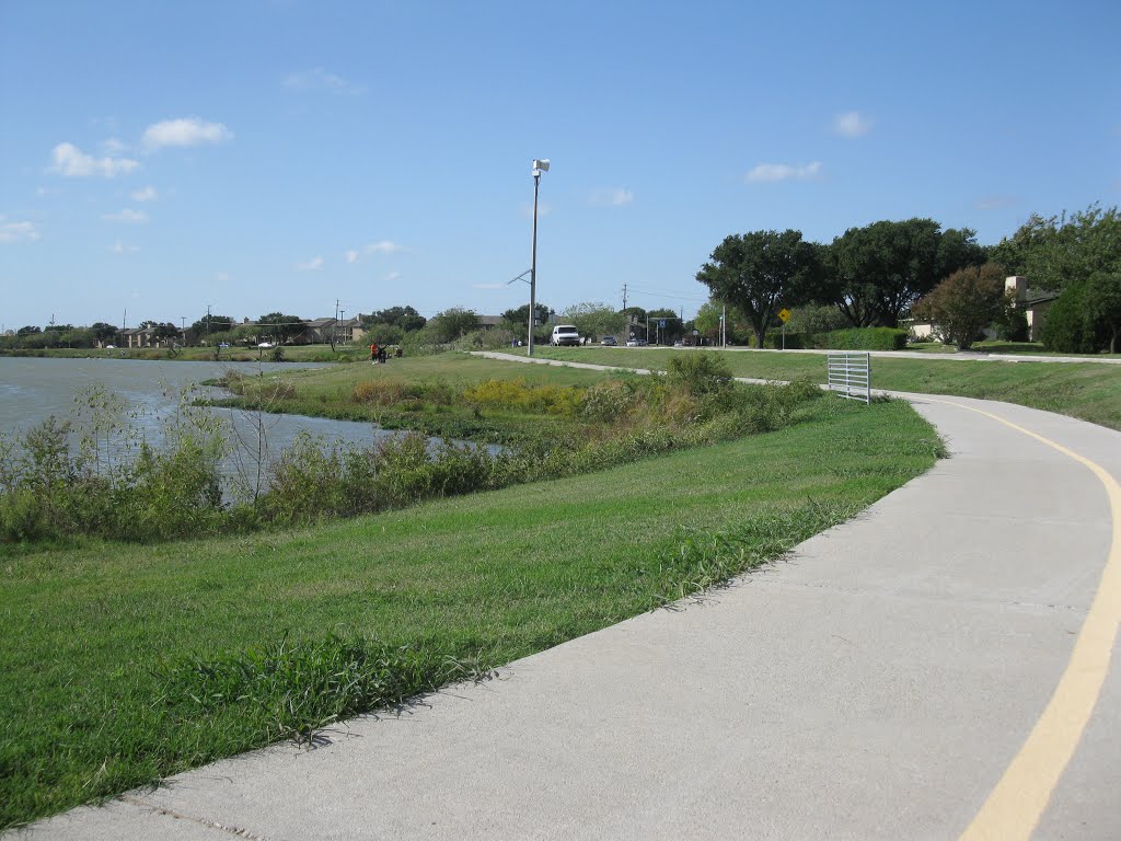 Carrollto TX Bike Path (Blue Trail) by Ref Tom Green