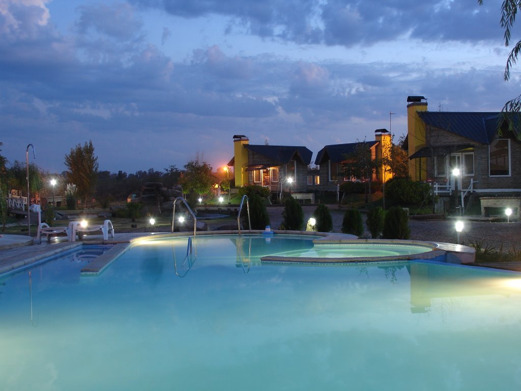 Altos Verdes Bungalows, Gualeguaychú, Entre Ríos, Argentina by Pablo H. Schönborn