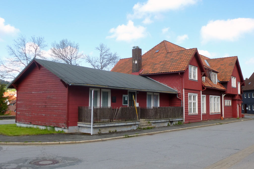 Bahnhofsgebäude St. Andreasberg (St. Andreasberger Kleinbahn GmbH, stillgelegt 1959) by Helgoland