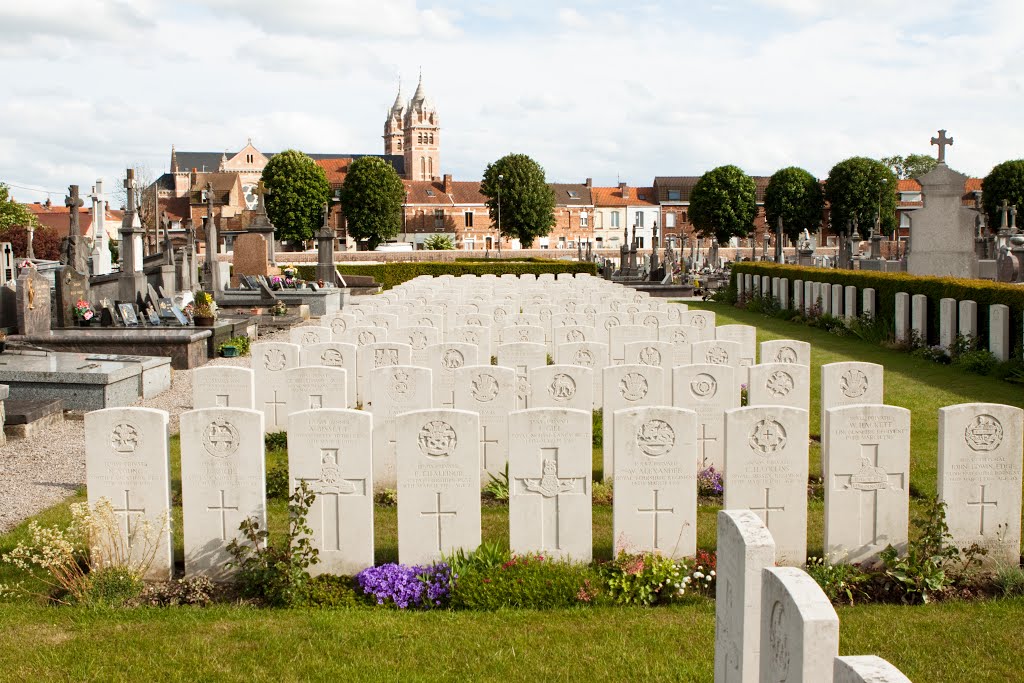 Merville Communal Cemetery by Werner Van Caneghem