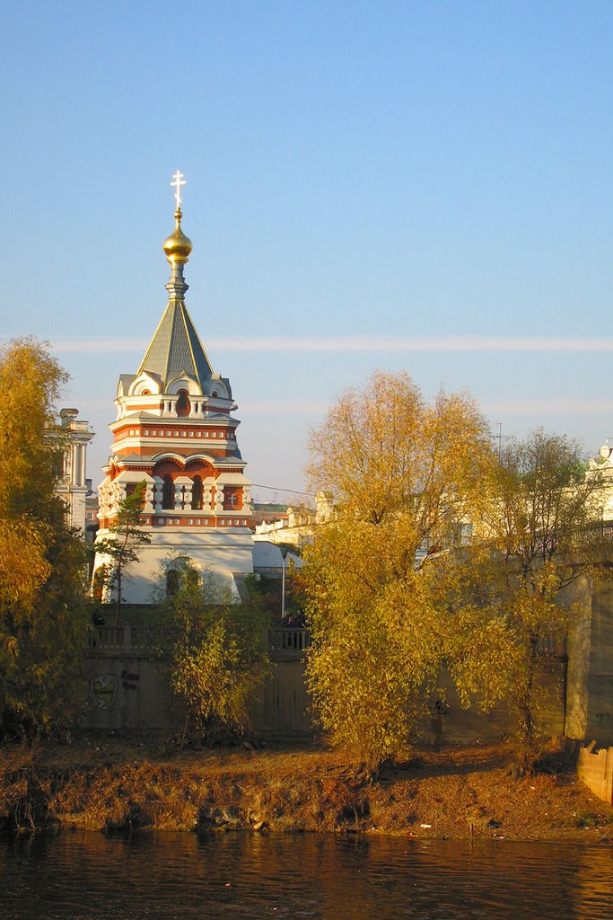 Searfimo-Aleksievskaya chapel (Серафимо-Алексиевская часовня) by Alexey Pavlov