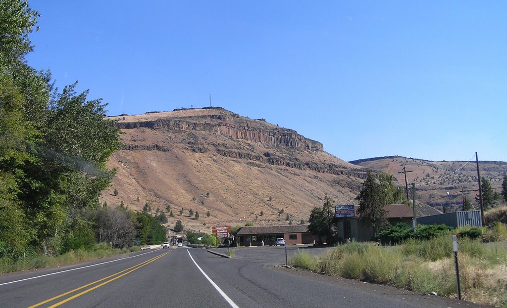 Warm Springs Deschutes Crossing by Matthew Whibley