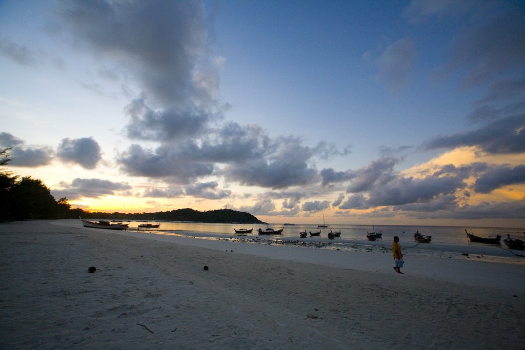 Sunrise on Lipe by Alexander Krziwanie