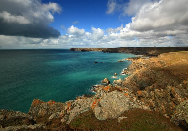 Towards Kynance Cove by www.pauldavoren.com