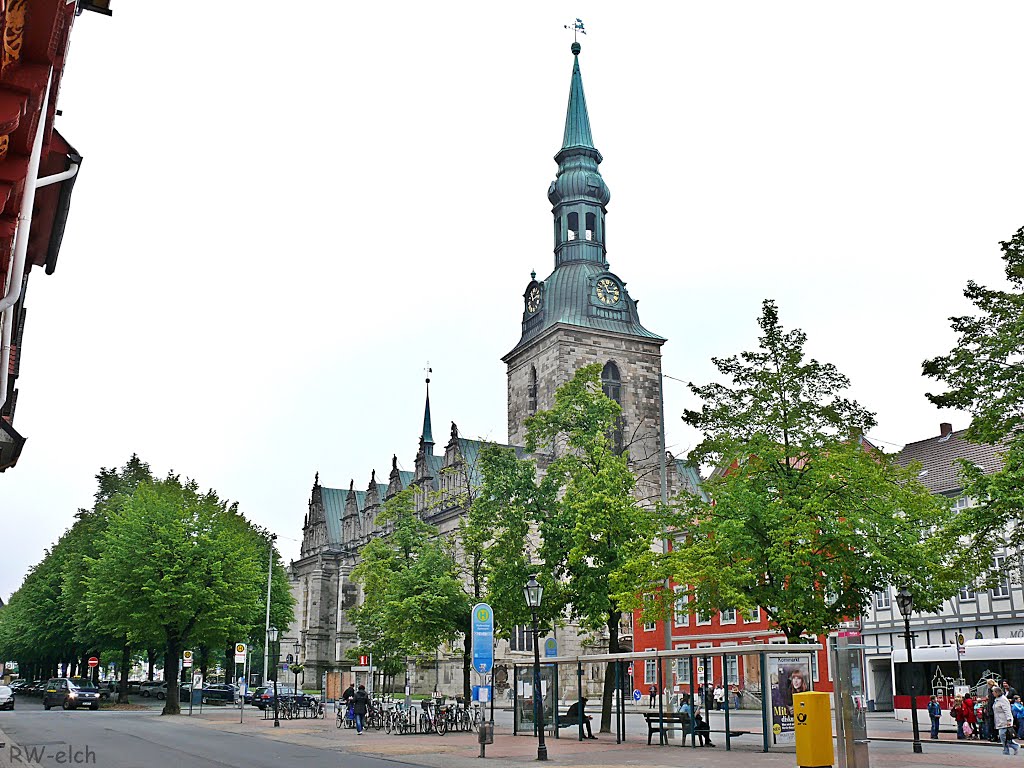 Kronmarkt mit Marienkirche by Robert (elch)