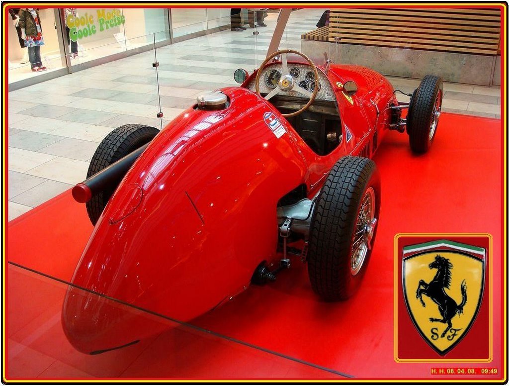 Ferrari Ausstellung in den Arcaden Spandau. Ferrari Baujahr: 1952/53 Motor: Ferrari Vierzylinder. Hubraum: 1985ccm. Leistung: 185 PS. V-Max 250 Km/h. Fahrer: Alberto Ascari. by H. Hönow