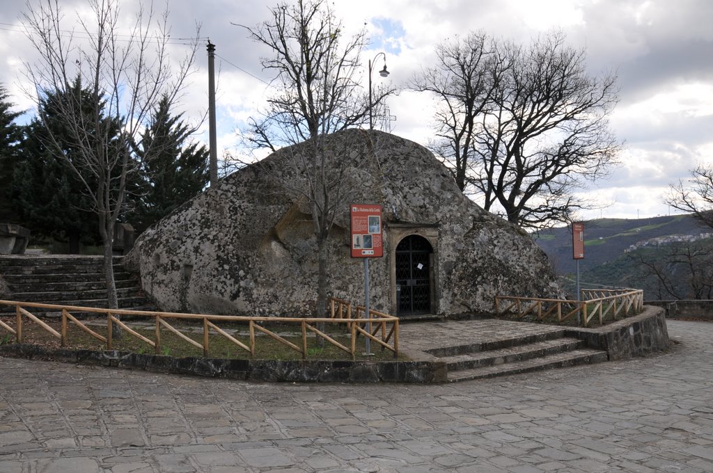 Cirigliano (MT) Italy: la Madonna della Grotta. Altre foto su http://www.stigliano.net by mardurso