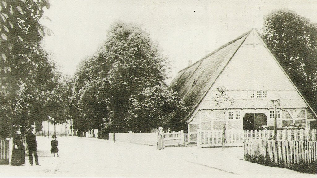 Grandweg, Ecke Erlenstr. um 1900 by Cazzicanguri