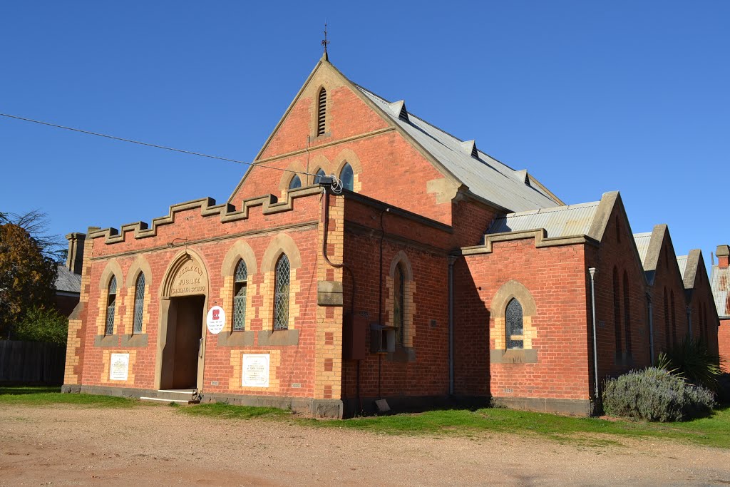 Anglican Op Shop, formerly Wesleyan Sabbath School by Phaedrus Fleurieu