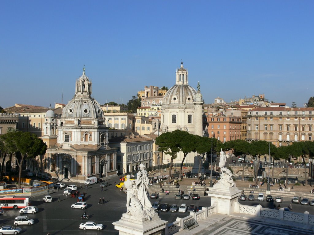 Roma - Piazza Venezia vue du Monument Vittorio Emanuele II by jasonvy7