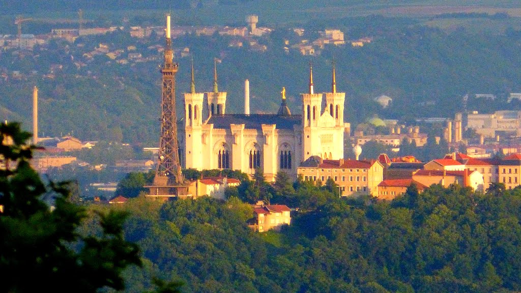 Basilique Notre Dame de Fourvière by Evelyne BORREL