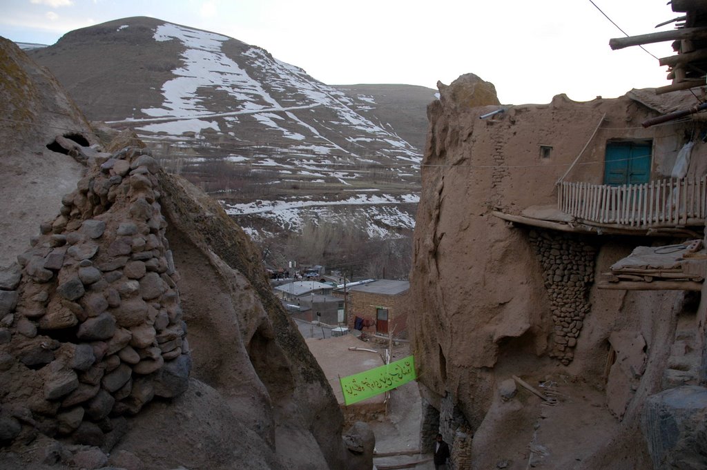 View of Kandovan rock houses, Iran. by Nicola e Pina Iran 2…