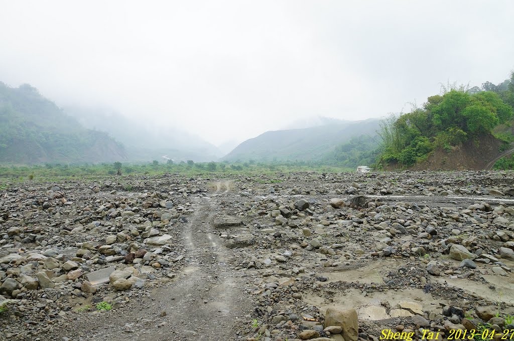 小林村最後崩塌地截止點 210km驚險之旅。2013-04-27 Tai by Tai2 泰