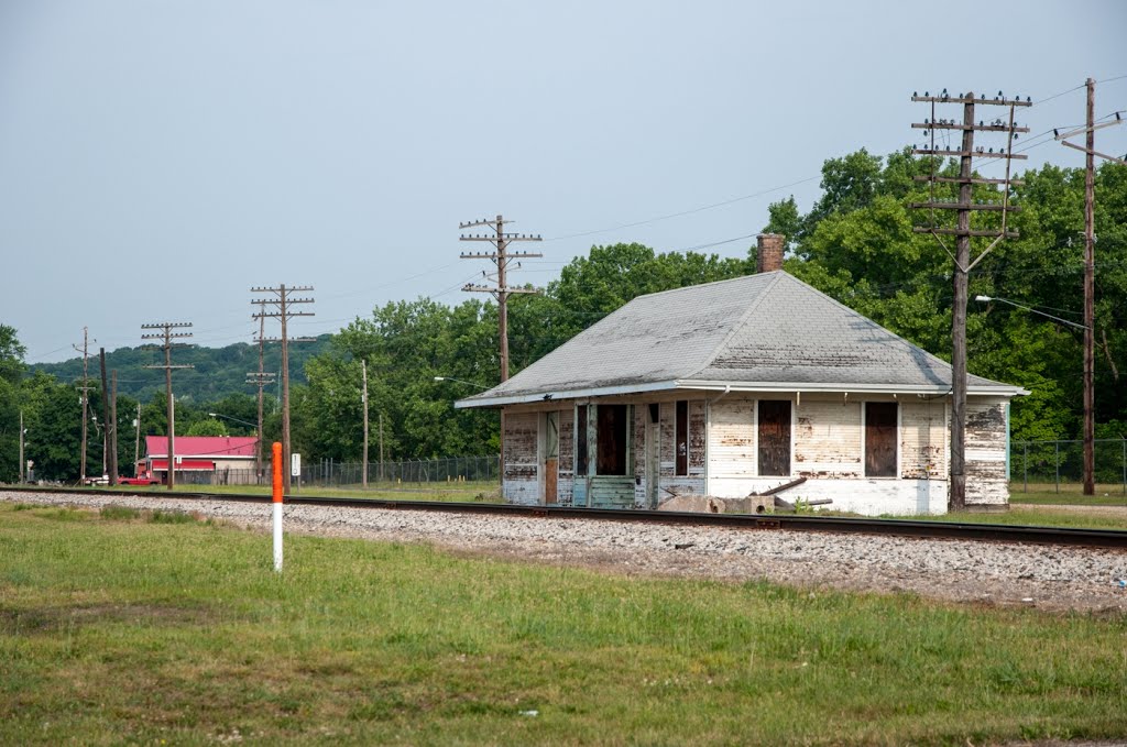 Former DePue Illinois train depot by D200DX